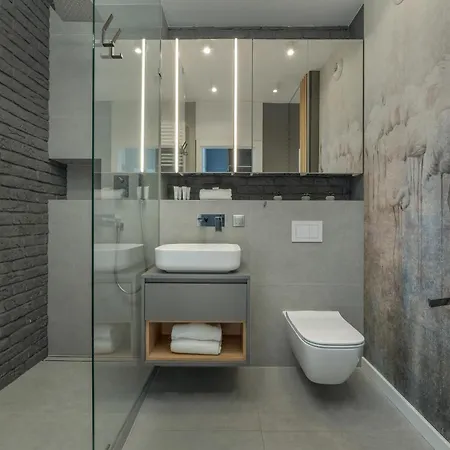 Modern & Cozy Przedmiejska In By Renters * Wroclaw