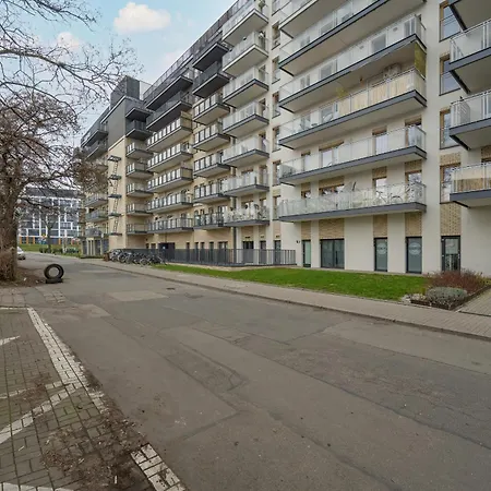 Modern & Cozy Przedmiejska In By Renters Lägenhet