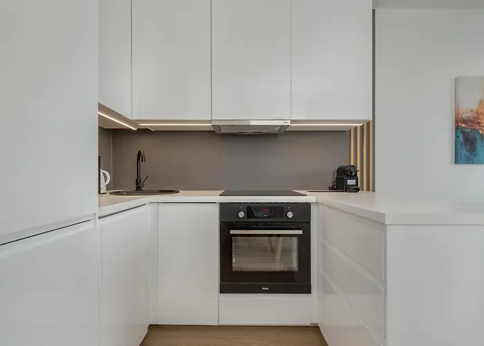 Apartamento Modern & Cozy Przedmiejska In By Renters *