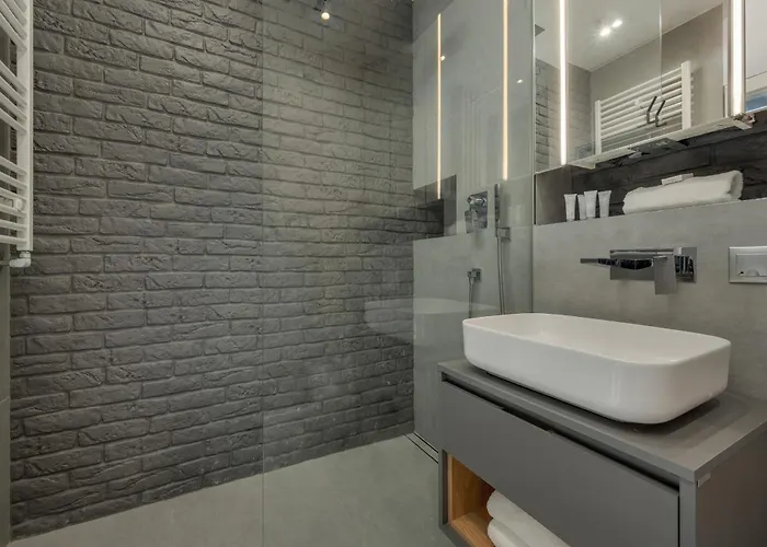 Apartamento Modern & Cozy Przedmiejska In By Renters